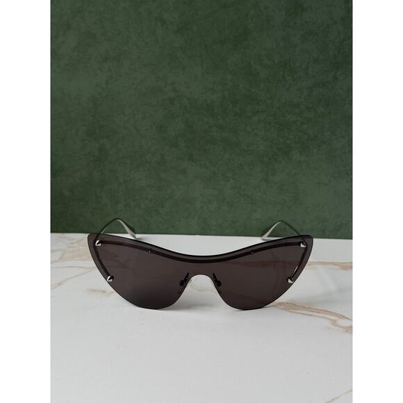 NEW Alexander McQueen AM0413S Studded Cat Eye Sunglasses main image 7